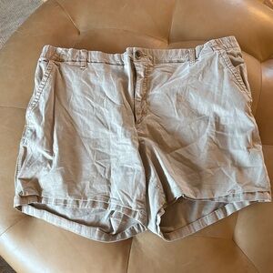 Old Navy Khaki Elastic Waist Shorts